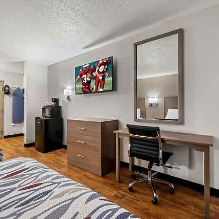 Red Roof Inn Charlotte - University Екстер'єр фото