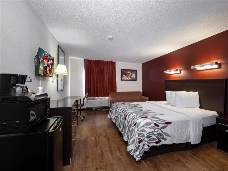 Red Roof Inn Charlotte - University Екстер'єр фото