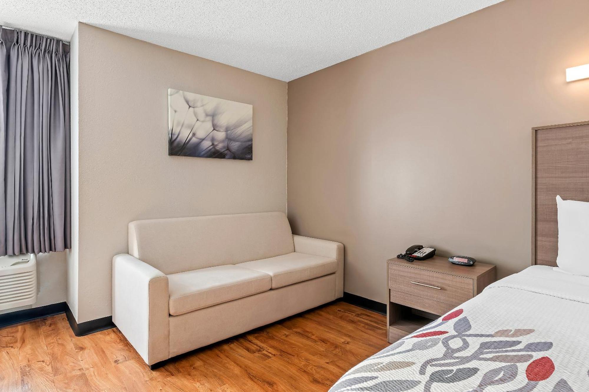 Red Roof Inn Charlotte - University Екстер'єр фото