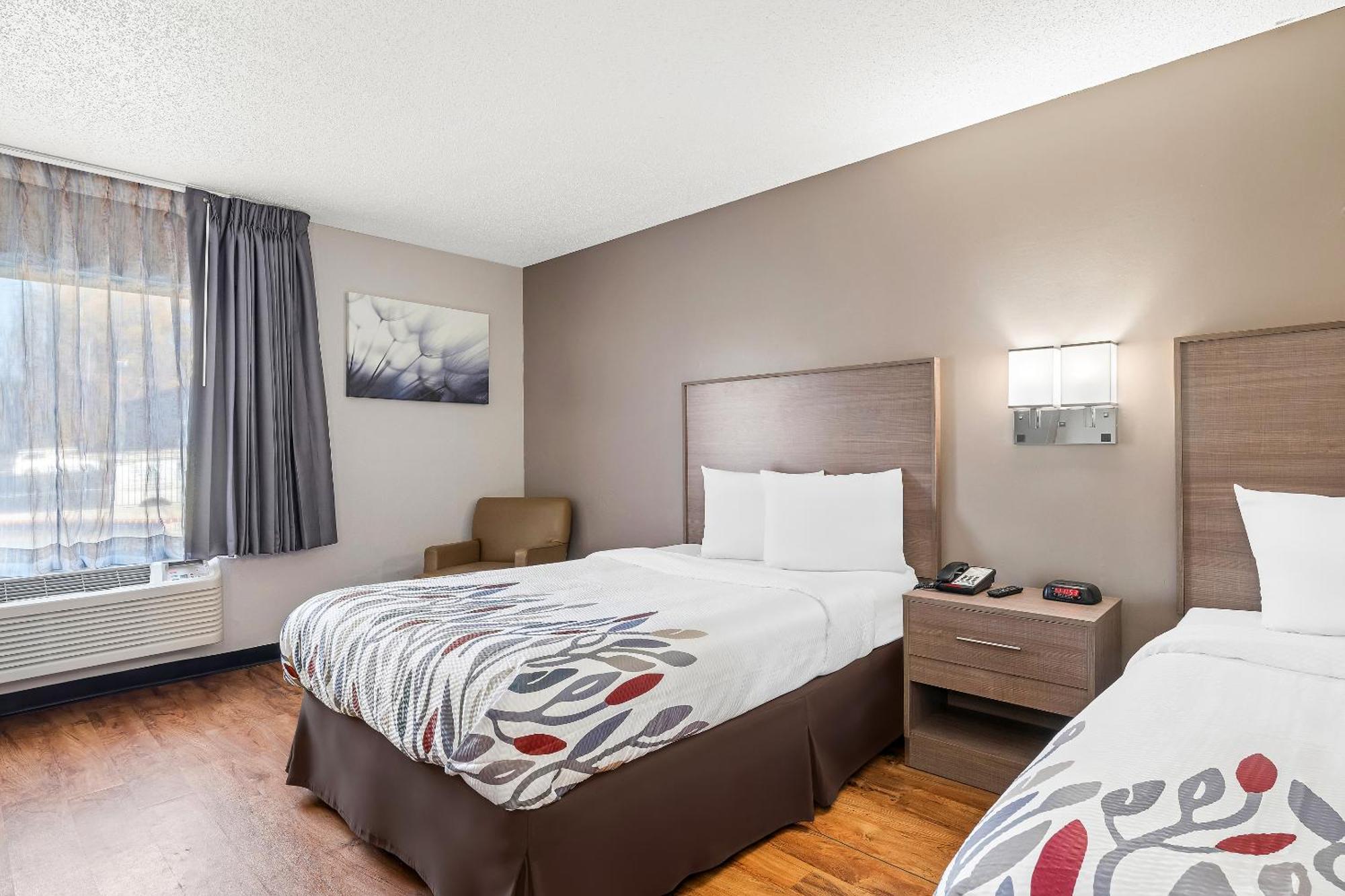 Red Roof Inn Charlotte - University Екстер'єр фото
