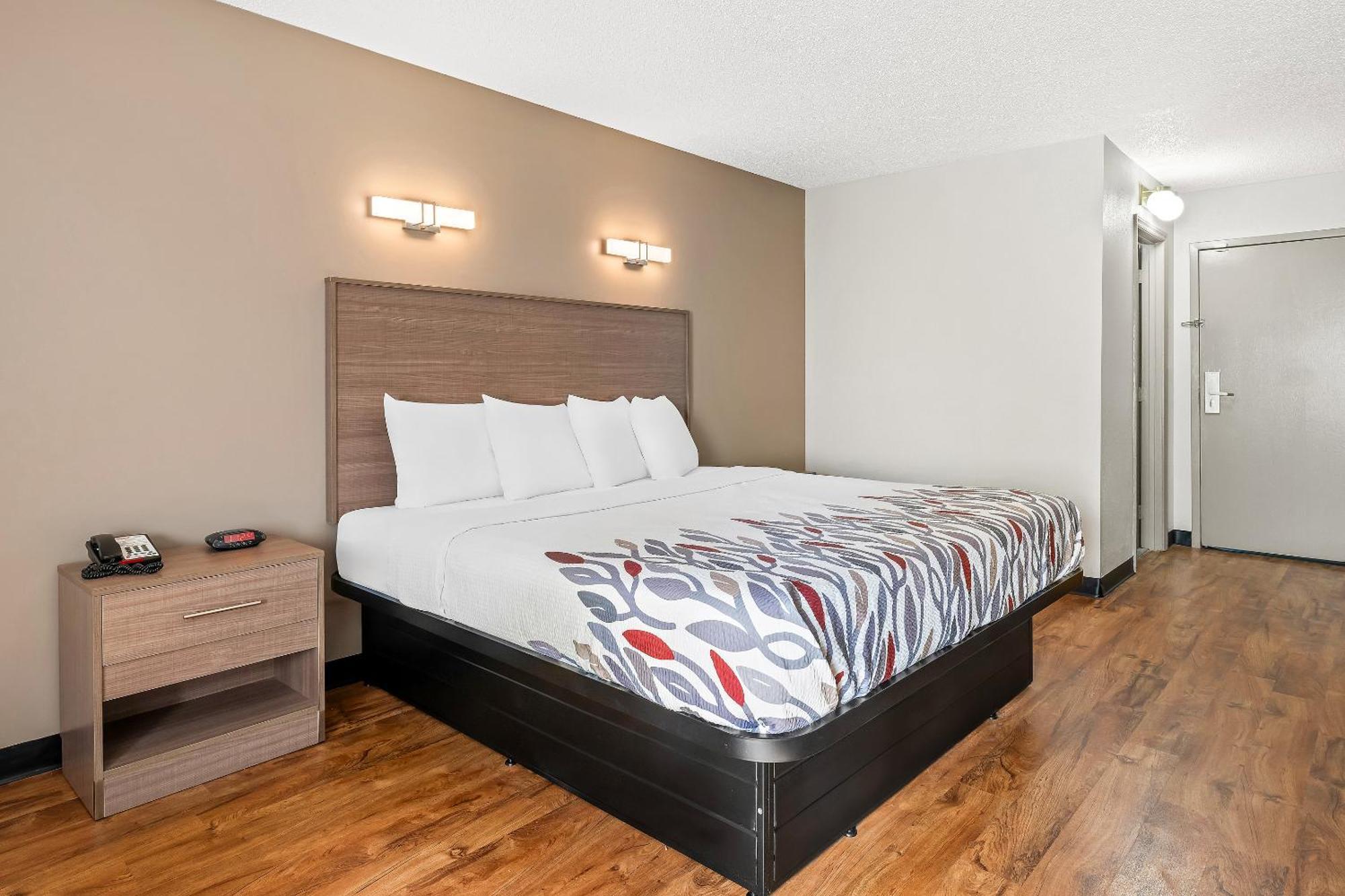 Red Roof Inn Charlotte - University Екстер'єр фото