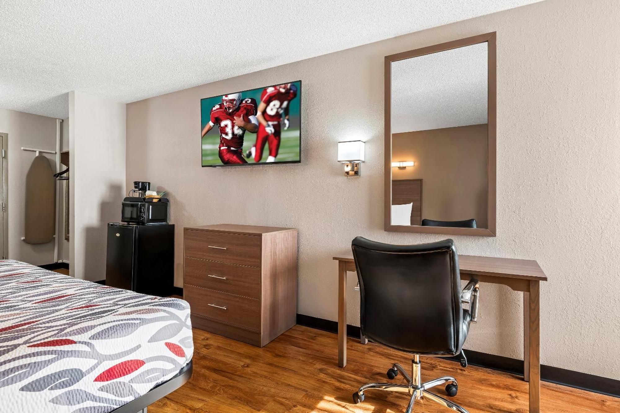 Red Roof Inn Charlotte - University Екстер'єр фото