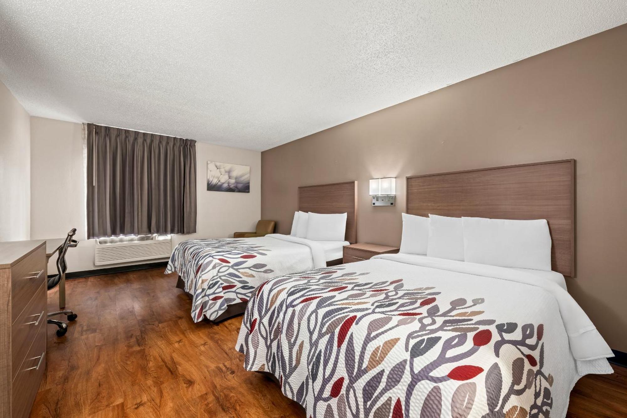 Red Roof Inn Charlotte - University Екстер'єр фото