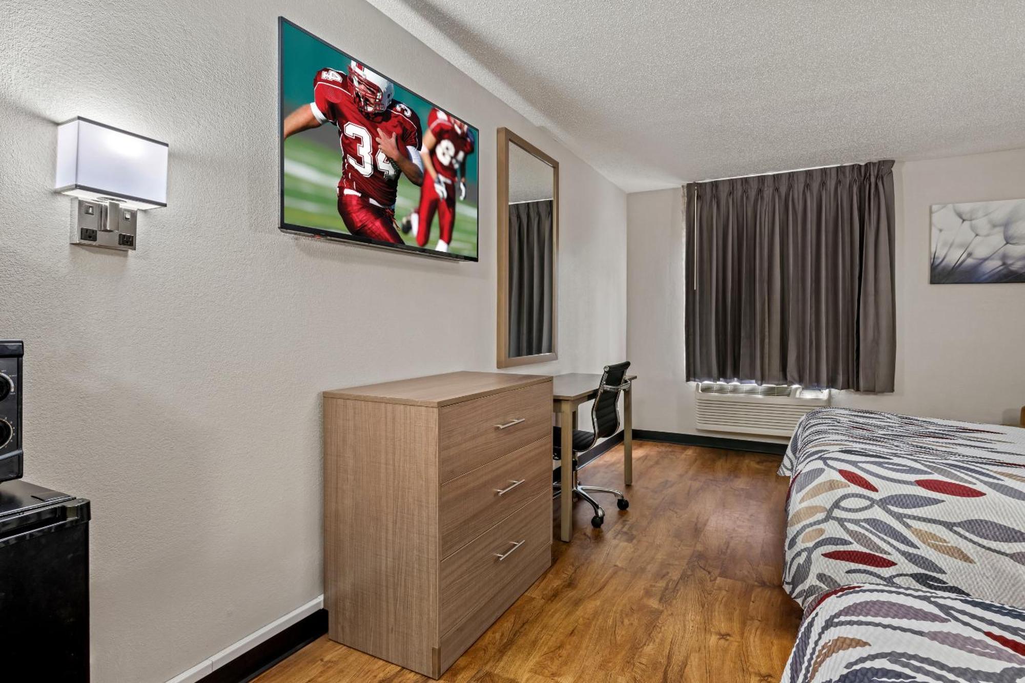 Red Roof Inn Charlotte - University Екстер'єр фото