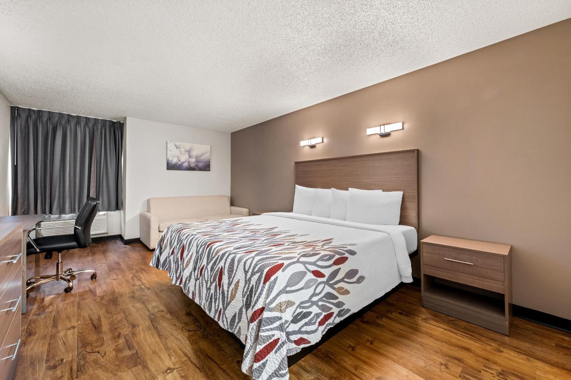 Red Roof Inn Charlotte - University Екстер'єр фото