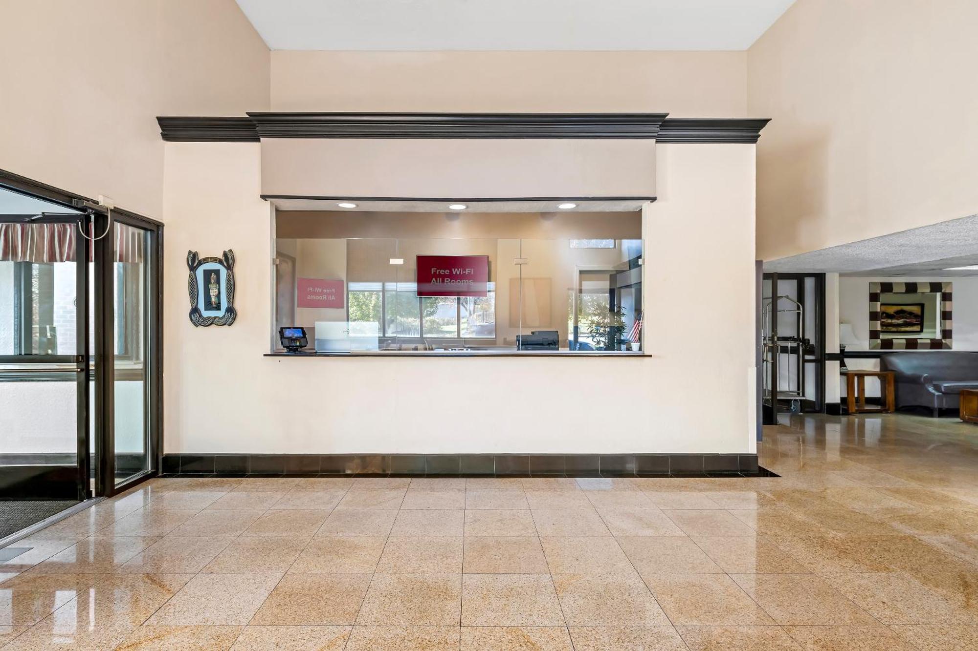 Red Roof Inn Charlotte - University Екстер'єр фото